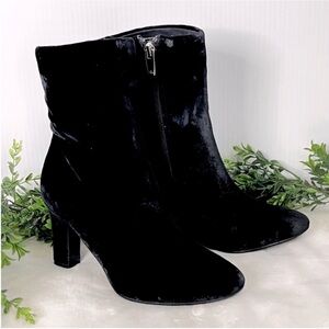 Ralph Lauren Black Velvet Heeled Ankle Boots Size 6.5